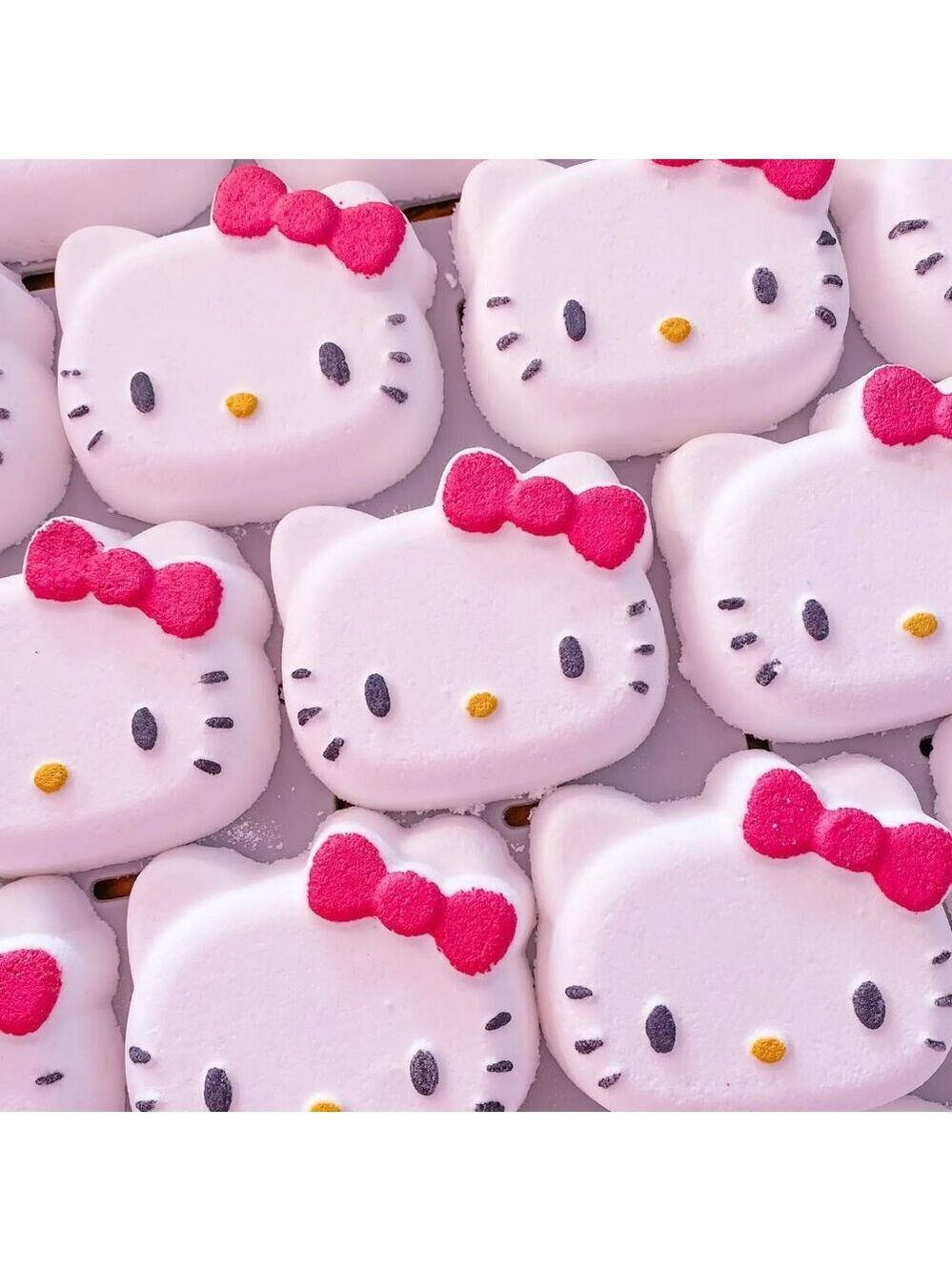 REDUCED!! Cute Kitty Bath Bomb